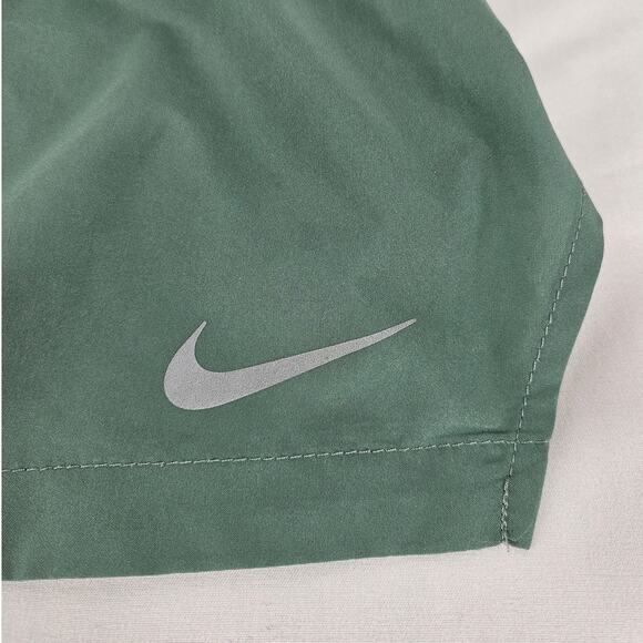 NIKE RUNNING GREEN DRI-FIT SHORTS – WOMEN’S SIZE SMALL – LIGHTWEIGHT ACTIVEWEAR - Picture 13 of 13